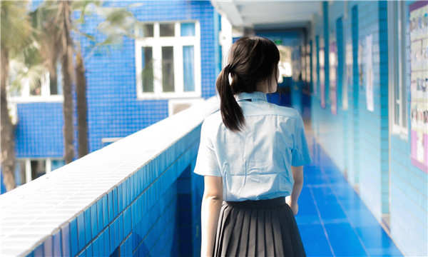 宜君如何找到一个可以帮助我生孩子的女人？